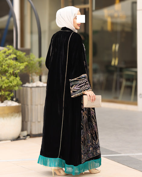 درّاعة مخمل مطرزة قطعتين – أسود بحواف تركواز