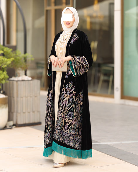 درّاعة مخمل مطرزة قطعتين – أسود بحواف تركواز