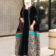 درّاعة مخمل مطرزة قطعتين – أسود وحواف تركواز