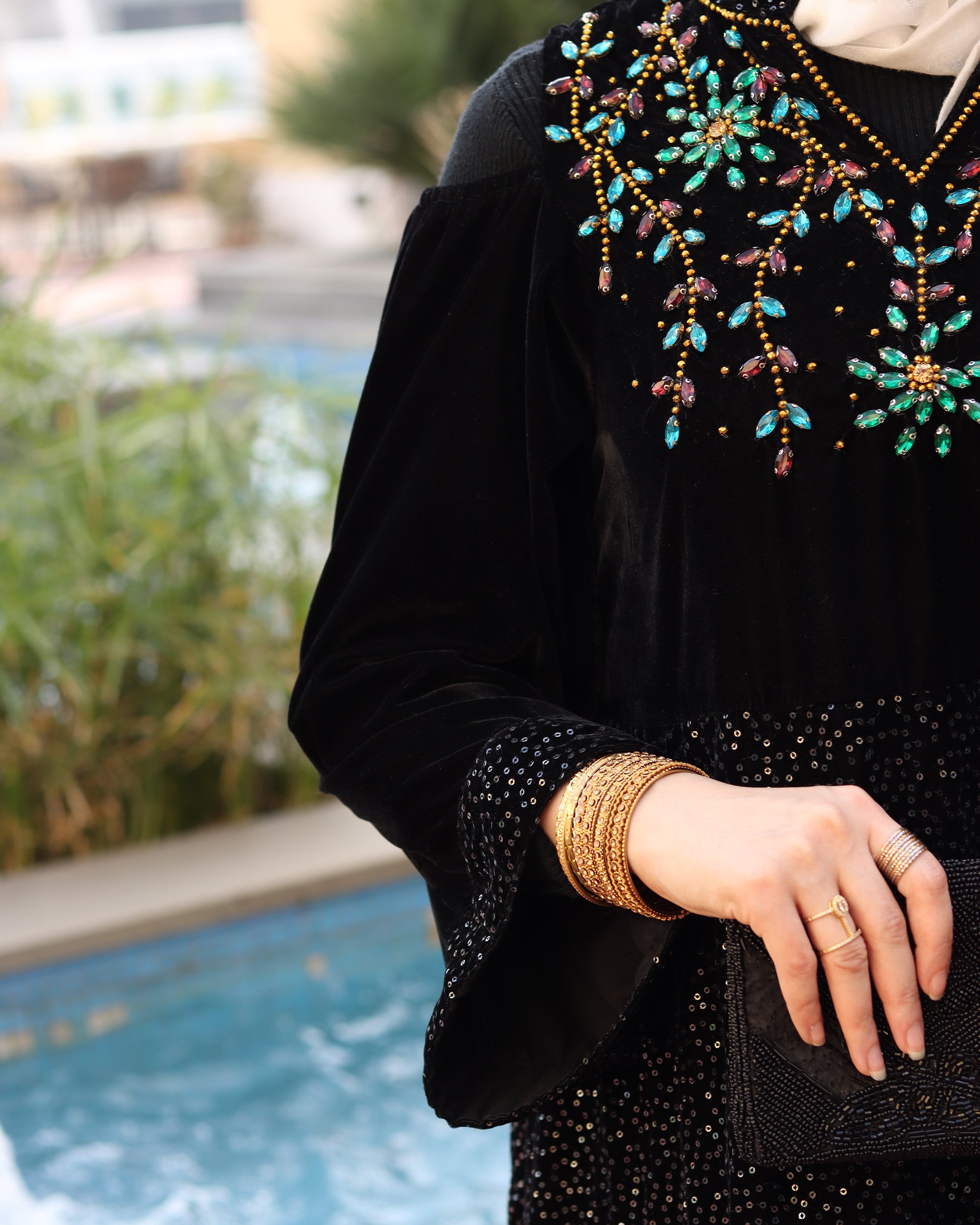 Floral Embroidered Velvet Daraa – Black Multicolor