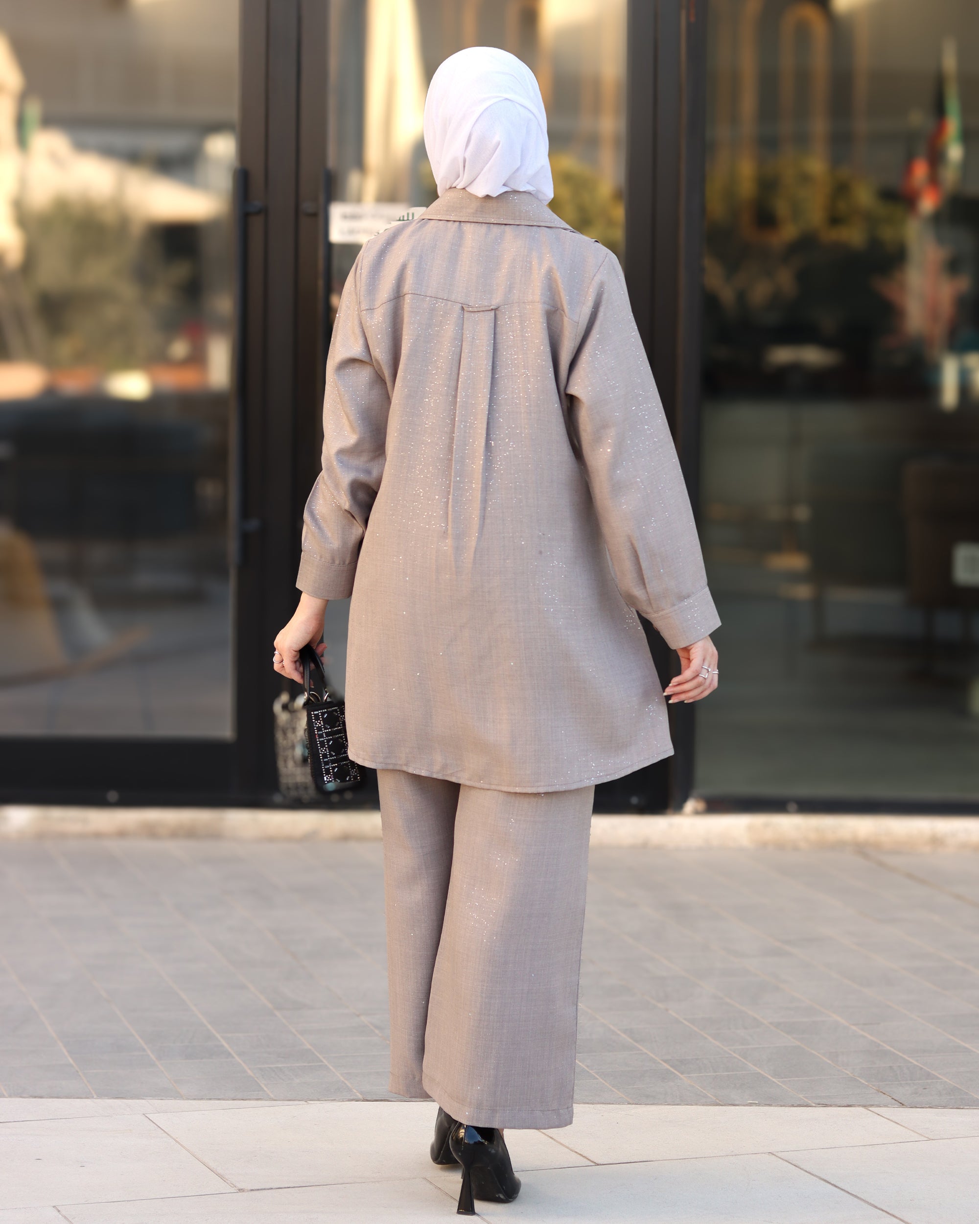 طقم قميص و بنطلون من الكتان - تابو